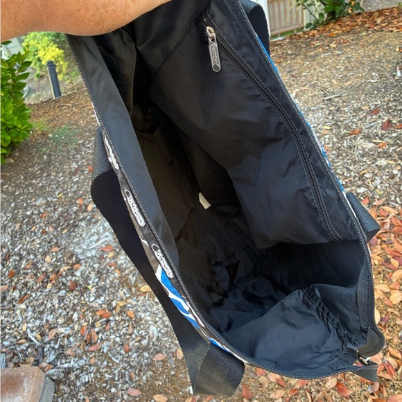 Stylish Blue and Black Polka Dot Tote Bag - Picture 5 of 11